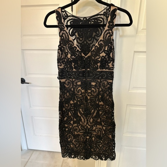 Y2K Sue Wong Nocturne Sz 2 Beaded Mini Dress Nude Black V-Neck Sheer Lace Formal